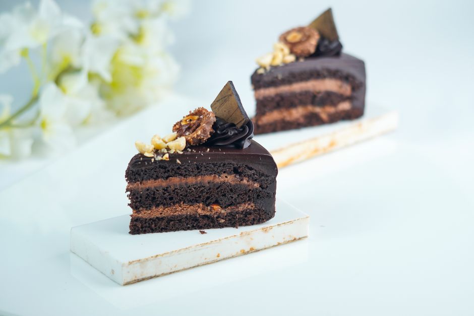Decadent Keto Chocolate Cake That Actually Tastes Good