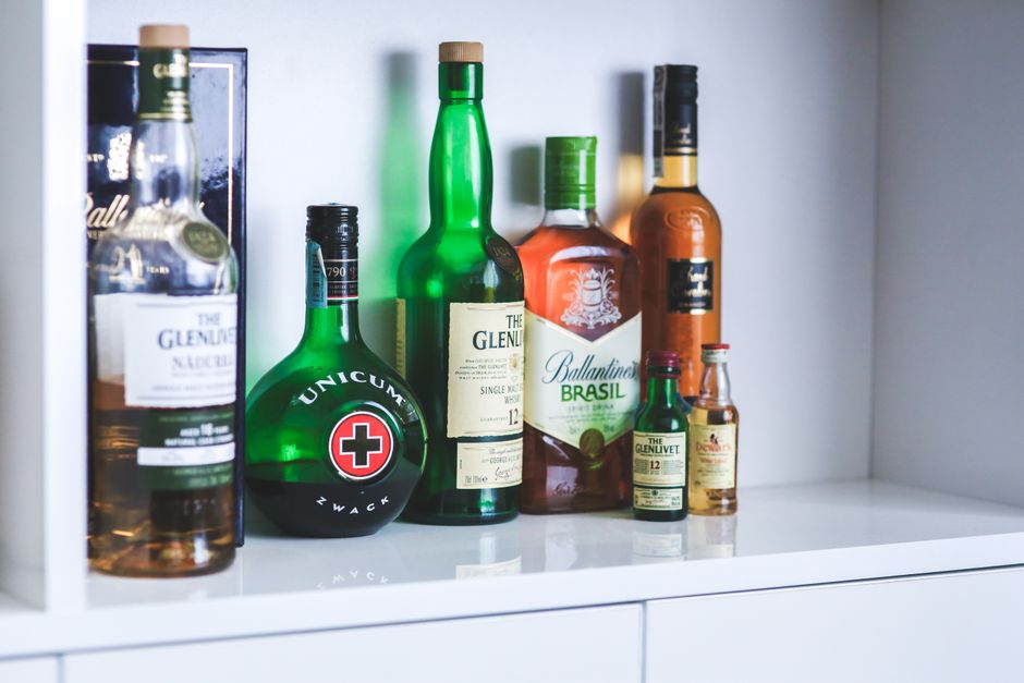 Which Alcoholic Drinks Won't Kick You Out of Ketosis
