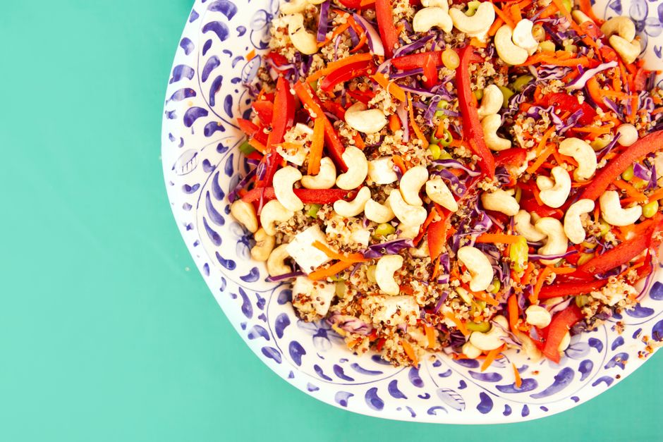 Is Quinoa Keto Friendly? Carbs and Alternatives Explained